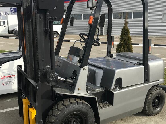 2008 Komatsu FG, зелёный, 700000 рублей - вид 3