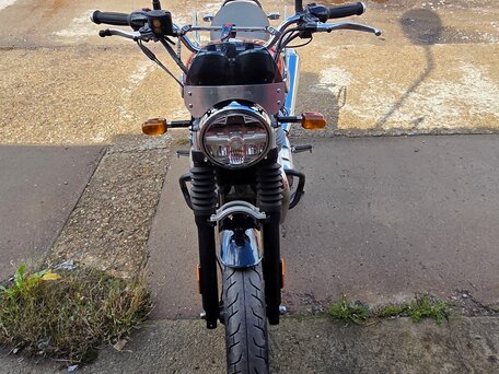 2024 Royal Enfield Interceptor 650, красный, 605000 рублей, вид 5