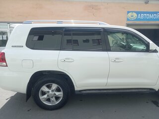 2011 Toyota Land Cruiser 200 Series, белый, 2800000 рублей, вид 5