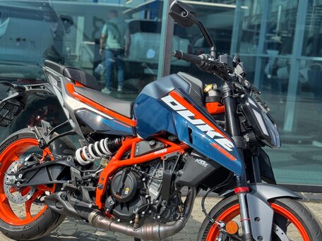 2025 KTM 390 Duke, синий, 699000 рублей, вид 5