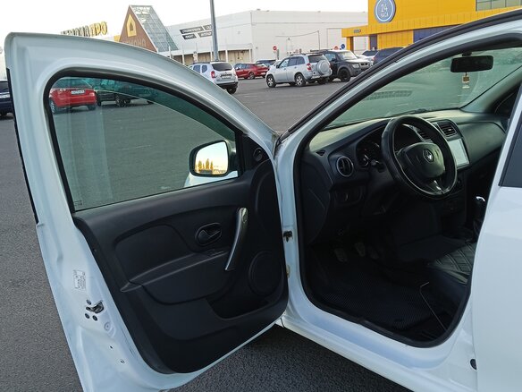2014 Renault Logan II, белый, 420000 рублей - вид 8