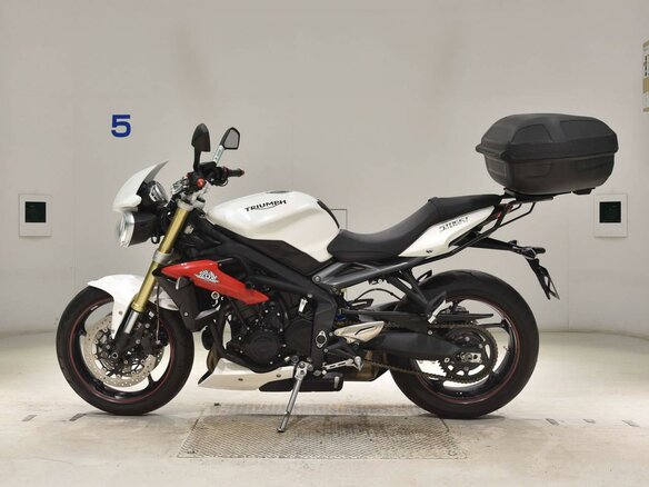 2017 Triumph Street Triple, белый, 695000 рублей
