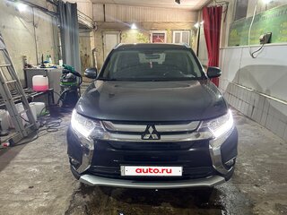 2018 Mitsubishi Outlander III Рестайлинг 2, серый, 1780000 рублей, вид 2