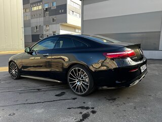 2017 Mercedes-Benz E-Класс 400 V (W213, S213, C238), чёрный, 3680000 рублей, вид 3