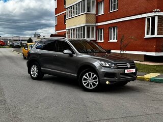 2014 Volkswagen Touareg II Рестайлинг, серый, 2290000 рублей, вид 4