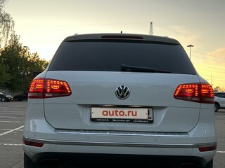 2017 Volkswagen Touareg II Рестайлинг, белый, 3100000 рублей, вид 5