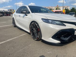 2018 Toyota Camry VIII (XV70), белый, 2750000 рублей, вид 2