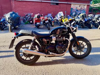 2016 Triumph Street Twin, чёрный, 559999 рублей, вид 1