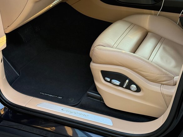 2020 Porsche Cayenne III, чёрный - вид 13