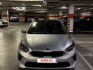 2018 Kia Ceed III, серебристый, 1600000 рублей, вид 4