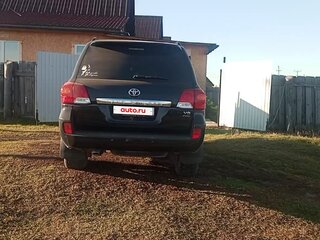 2012 Toyota Land Cruiser 200 Series Рестайлинг 1, чёрный, 3800000 рублей, вид 1