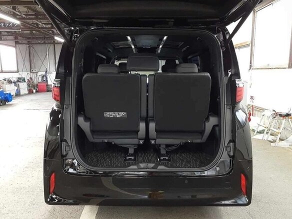 2023 Toyota Alphard IV, чёрный, 7787521 рублей - вид 6