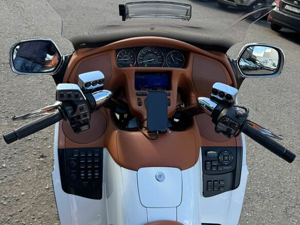 2013 Honda GL 1800 Gold Wing, белый, 2200000 рублей - вид 12