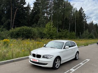 2010 BMW 1 серии 116i I (E81/E82/E87/E88) Рестайлинг, белый, 890000 рублей, вид 2