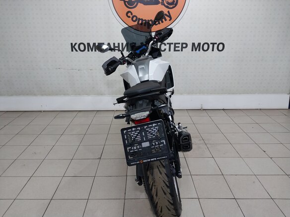 2023 BMW F 900 XR, белый, 1259000 рублей - вид 3