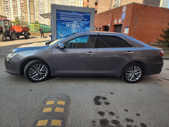 2016 Toyota Camry VII (XV50) Рестайлинг, серый, 2150000 рублей - вид 6