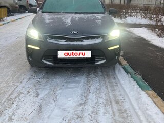 2019 Kia Rio IV, серый, 1435000 рублей, вид 3