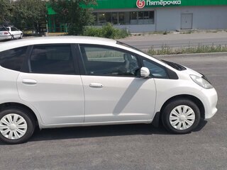 2012 Honda Fit II, белый, 750000 рублей, вид 3
