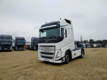 2023 Volvo FH, белый, 13181250 рублей, вид 1
