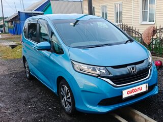 2017 Honda Freed+ II, синий, 1580000 рублей, вид 2