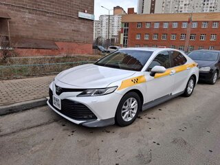 2020 Toyota Camry VIII (XV70), белый, 2200000 рублей, вид 1