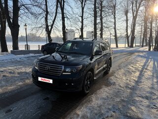 2012 Toyota Land Cruiser 200 Series Рестайлинг 1, чёрный, 4550000 рублей, вид 1