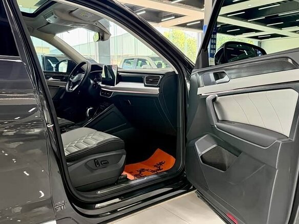 2023 Volkswagen Tayron I Рестайлинг, чёрный - вид 12