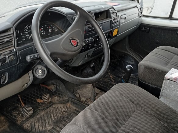2004 ГАЗ Соболь (2217), серебристый, 350000 рублей - вид 9