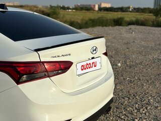 2019 Hyundai Solaris II, белый, 1350000 рублей, вид 3