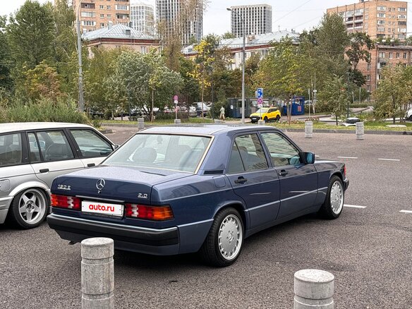 1993 Mercedes-Benz 190 (W201), синий, 1100000 рублей - вид 9