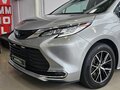 2022 Toyota Sienna IV, серый, 4299000 рублей - вид 2