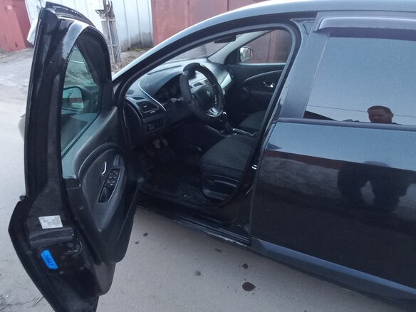2012 Renault Fluence I, чёрный, 520000 рублей - вид 4