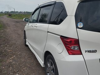 2008 Honda Freed I, белый, 750000 рублей, вид 5
