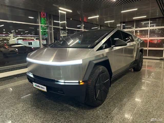 Tesla Cybertruck All-wheel Drive