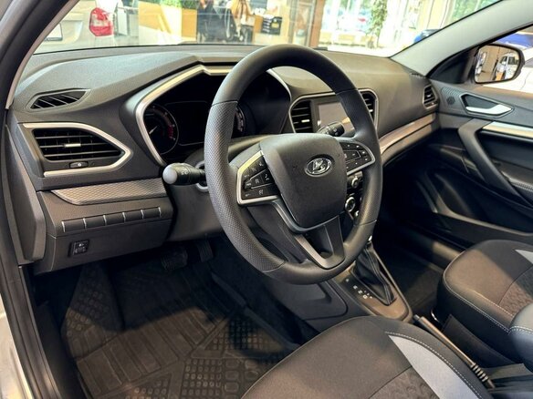 2026 Lada (ВАЗ) Vesta SW I Рестайлинг (NG), серебристый - вид 7