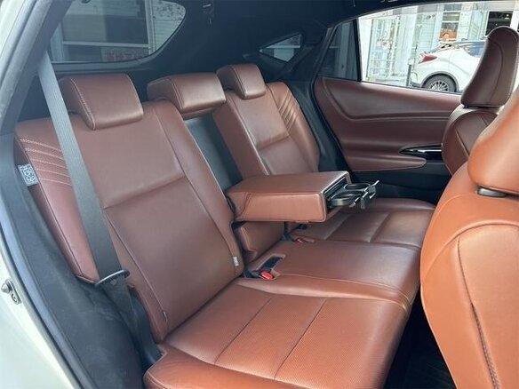 2018 Toyota Harrier III (XU60) Рестайлинг, белый, 2390000 рублей - вид 19