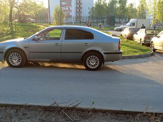 2002 Skoda Octavia I (A4) Рестайлинг, серый, 240000 рублей, вид 3