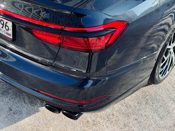 2020 Audi S8 IV (D5), синий, 9590000 рублей - вид 7