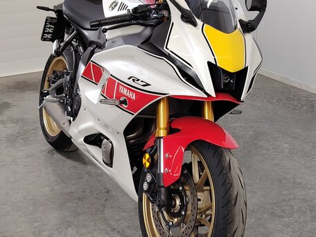 2022 Yamaha YZF-R7, белый, 829000 рублей, вид 2