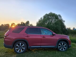 2024 Honda Pilot IV, красный, 5000000 рублей, вид 4
