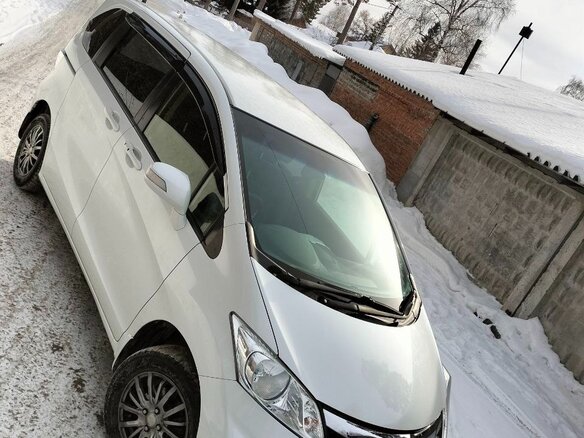 2014 Honda Freed I Рестайлинг 2, белый, 1350000 рублей - вид 2
