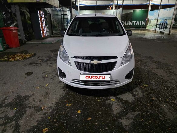 2012 Chevrolet Spark III, белый, 400000 рублей