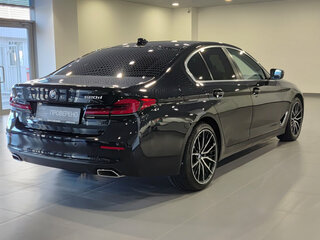 2021 BMW 5 серии 520d xDrive VII (G30/G31/G38) Рестайлинг, чёрный, 3820000 рублей, вид 5
