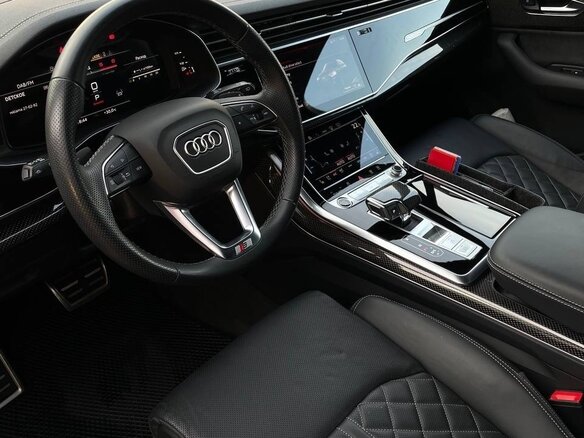 2023 Audi Q7 50 TDI II (4M) Рестайлинг, серый, 9500000 рублей - вид 4