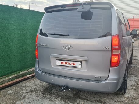 2011 Hyundai Grand Starex, серый, 1790000 рублей, вид 2