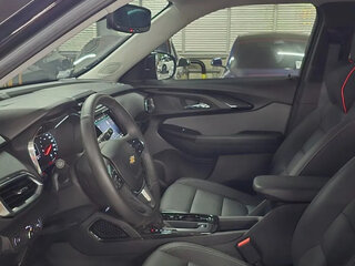 2022 Chevrolet TrailBlazer III, чёрный, 1590777 рублей, вид 5