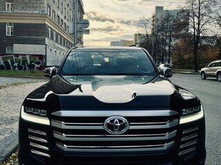 2021 Toyota Land Cruiser 300 Series, чёрный, 12800000 рублей, вид 2