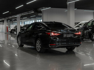 2021 Lexus ES 250 VII, чёрный, 4100000 рублей, вид 4