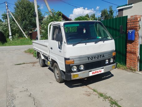 1985 Toyota Toyoace, белый, 750000 рублей, вид 1