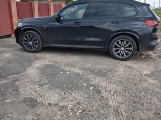 2019 BMW X5 30d IV (G05/G18), чёрный, 6700000 рублей, вид 2